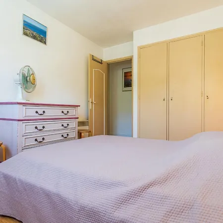 Les Cigales By Interhome Daire