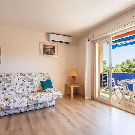 Les Cigales By Interhome Daire